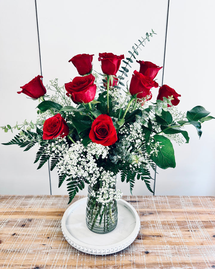 Classic Dozen Red Roses Vase Floral Arrangmenet